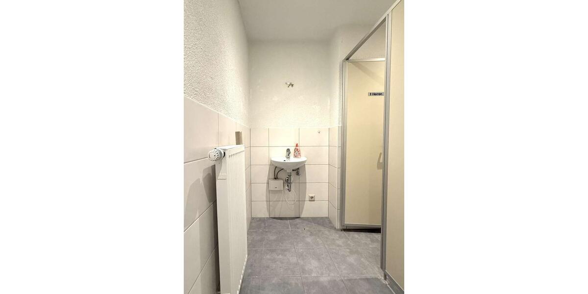 Gewerbeobjekt Petersberg - 900&euro; | Angebot:23334100