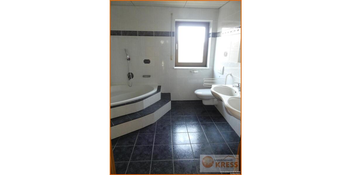 Etagenwohnung Flieden - 4 Zimmer, 136 m&sup2;, 650&euro; | Angebot:25306618