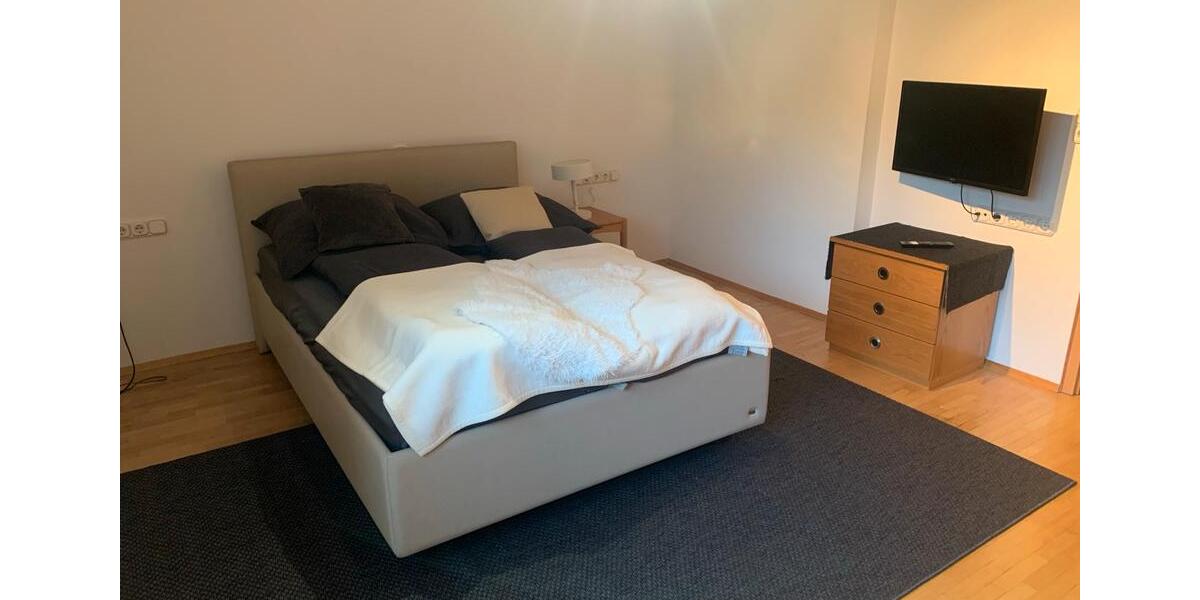 Mehrfamilienhaus, Wohnhaus Petersberg - 8 Zimmer, 220 m&sup2;, 2.600&euro; | Angebot:26239160