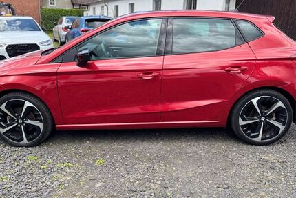 Seat Ibiza 21.700 km 15.700 &euro; Grebenau - Schwarz 36323