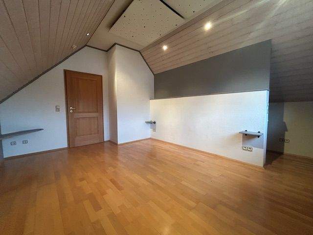 Mehrfamilienhaus, Wohnhaus Hofbieber Langenbieber - 9 Zimmer, 549.000&euro; | Angebot:25664938