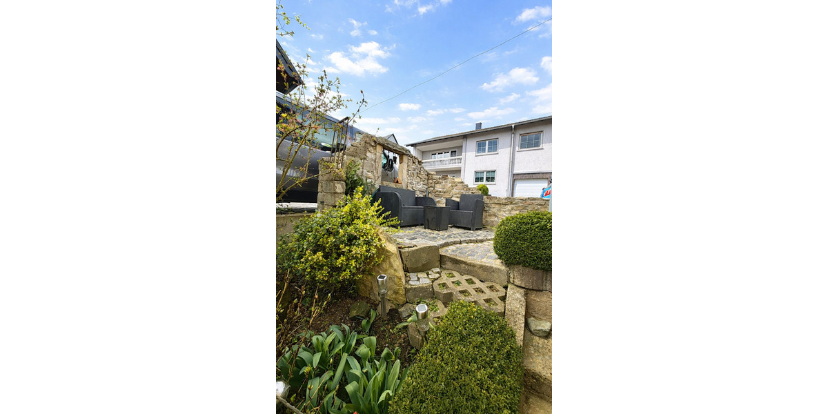 Einfamilienhaus Eiterfeld Arzell - 8 Zimmer, 220 m&sup2;, 339.000&euro; | Angebot:25726366