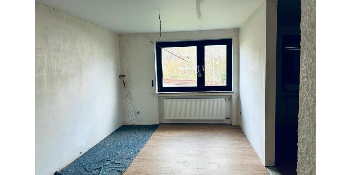 Erdgeschoßwohnung Hosenfeld - 5 Zimmer, 140 m&sup2;, 1.520&euro; | Angebot:25634102