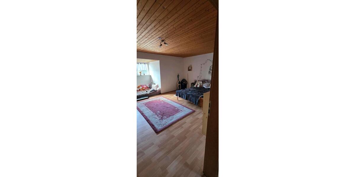 Etagenwohnung Wildflecken - 1 Zimmer, 140 m&sup2;, 600&euro; | Angebot:26019900