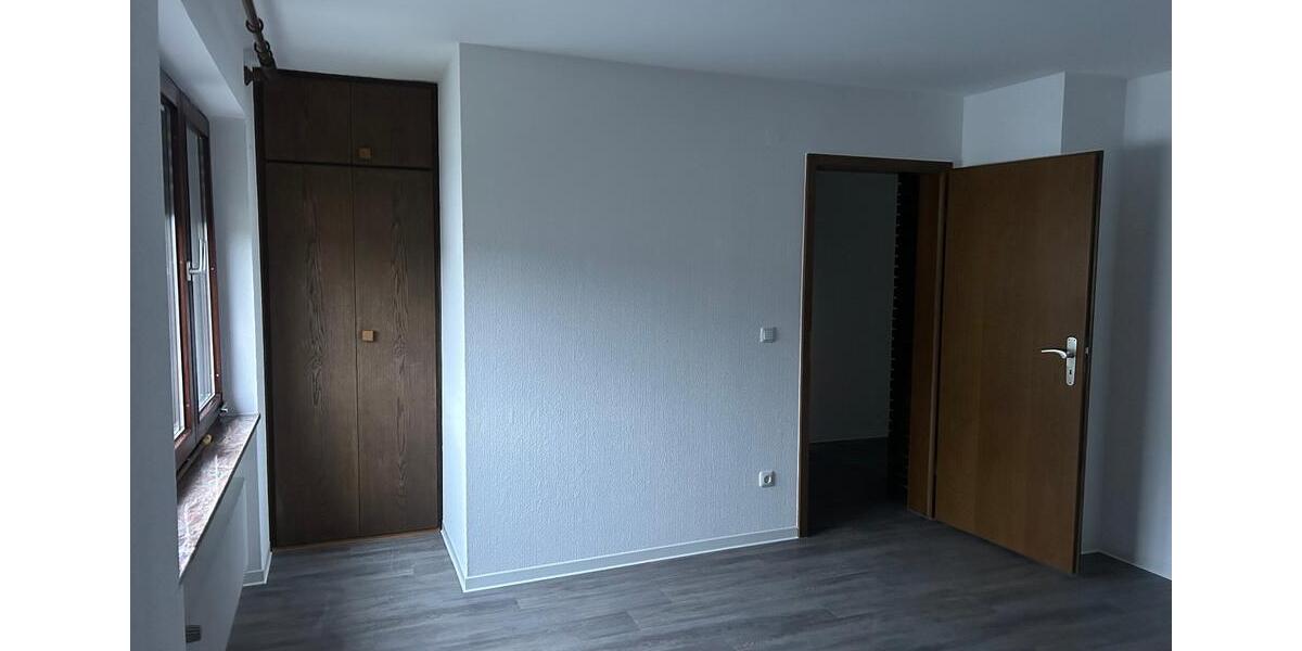 Dachgeschoßwohnung Fulda Aschenberg - 2.5 Zimmer, 77 m&sup2;, 700&euro; | Angebot:25262391