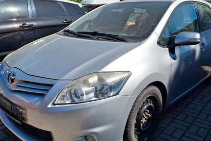 Toyota Auris 163.653 km 4.999 &euro; Fulda 36043