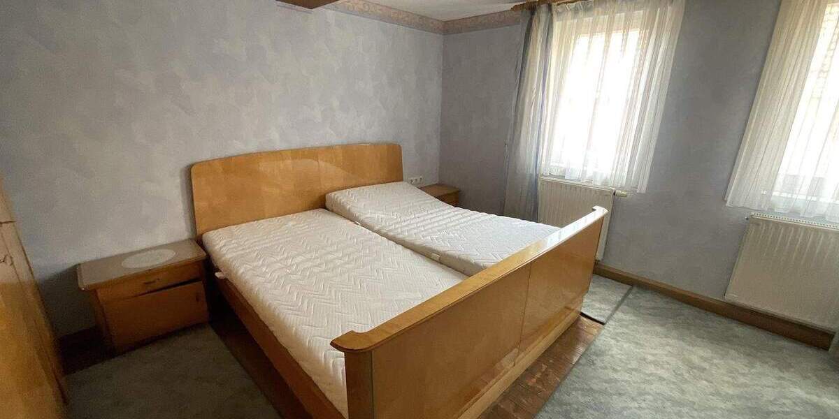 Mehrfamilienhaus, Wohnhaus Bad Brückenau - 5 Zimmer, 187 m&sup2;, 165.000&euro; | Angebot:25668473