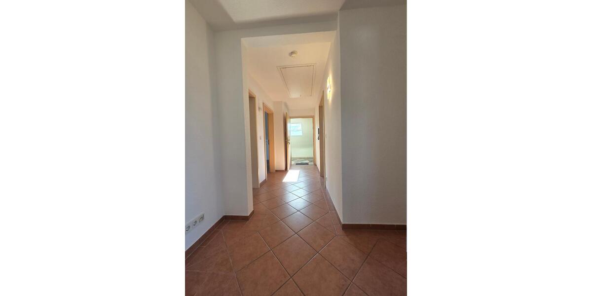 Dachgeschoßwohnung Hofbieber - 3 Zimmer, 82 m&sup2;, 169.500&euro; | Angebot:23110462