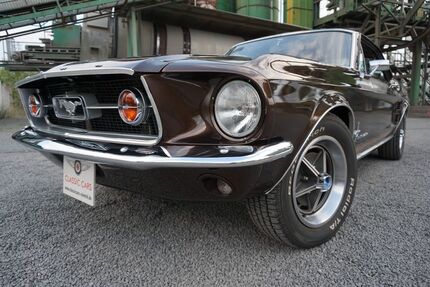 Ford Mustang 2.384 km 45.000 &euro; Sinntal-Weiperz 36391