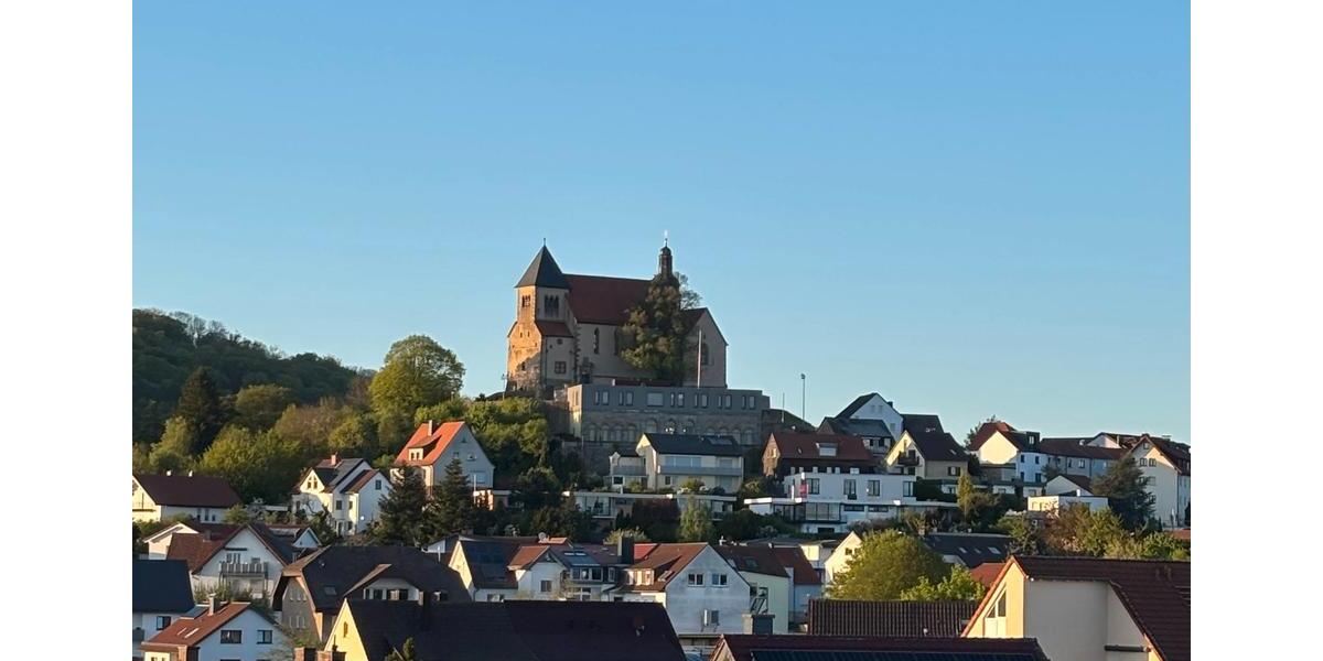 Dachgeschoßwohnung Petersberg - 3 Zimmer, 103 m&sup2;, 305.000&euro; | Angebot:26578461
