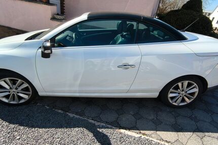 Renault Megane 101.641 km 5.555 &euro; Petersberg 36100