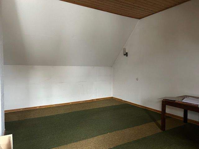 Einfamilienhaus Petersberg - 5 Zimmer, 110 m&sup2;, 205.000&euro; | Angebot:25664939