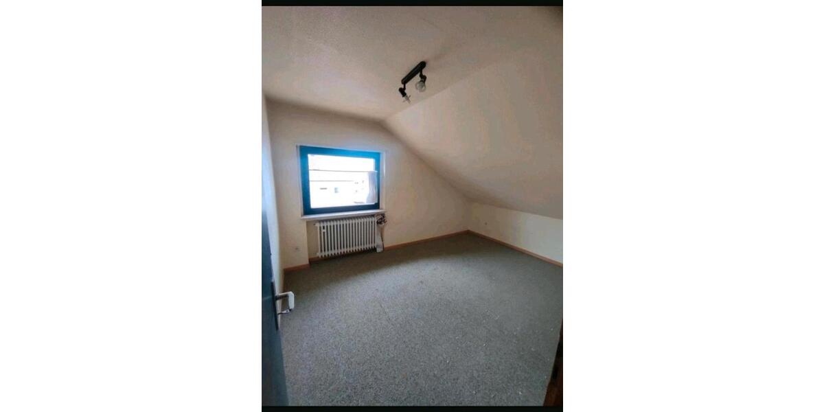 Dachgeschoßwohnung Künzell - 3 Zimmer, 60 m&sup2;, 620&euro; | Angebot:26459843