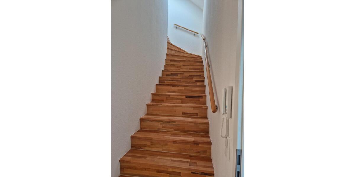 Etagenwohnung Niederaula - 3 Zimmer, 75 m&sup2;, 700&euro; | Angebot:25840142