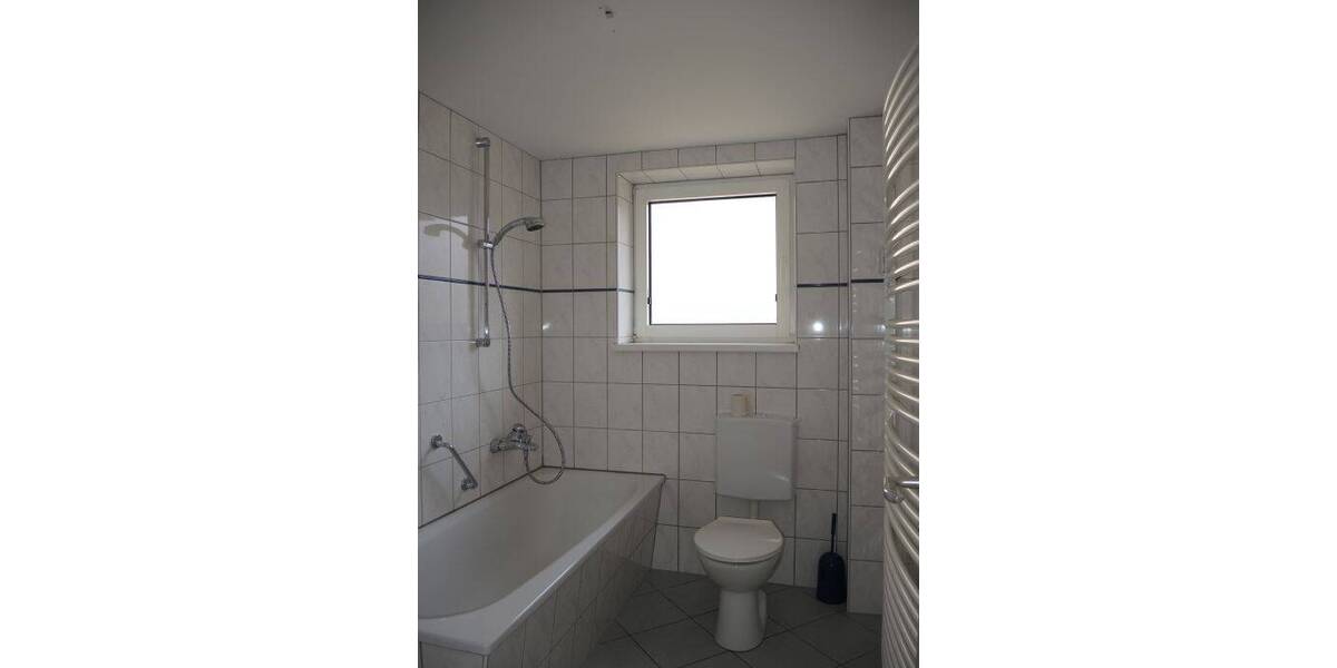 Etagenwohnung Bad Brückenau Staatsbad Brückenau - 4 Zimmer, 96 m&sup2;, 585&euro; | Angebot:26796331