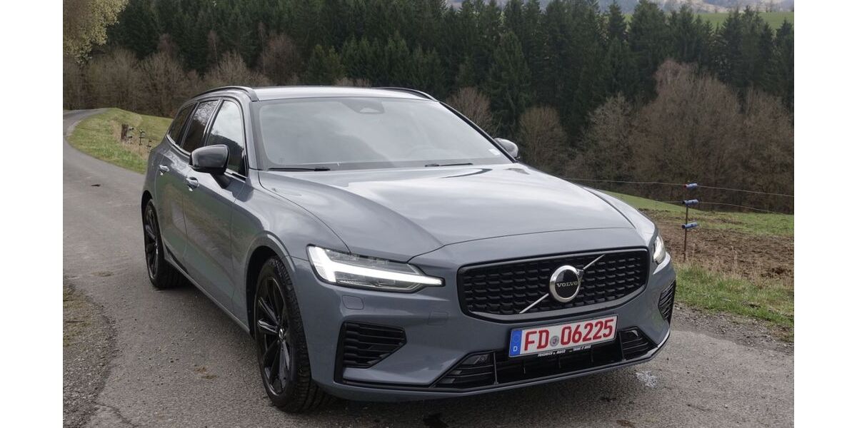 Volvo V60 54.250 km 34.990 &euro; Fulda 36043