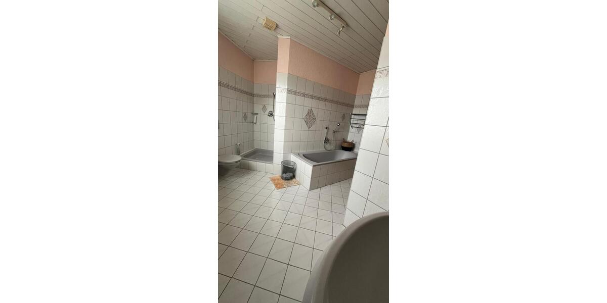 Einfamilienhaus Geisa - 9 Zimmer, 138 m&sup2;, 159.000&euro; | Angebot:26120433