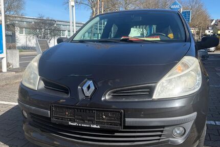 Renault Clio 134.768 km 2.900 &euro; Petersberg 36100