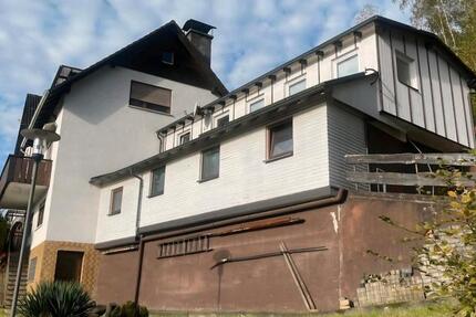 Haus Sinntal - 12 Zimmer, 213 m&sup2;, 243.000&euro; | Angebot:27452908