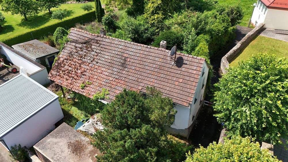 Einfamilienhaus Eiterfeld Ufhausen - 4 Zimmer, 86 m&sup2;, 60.000&euro; | Angebot:25998772