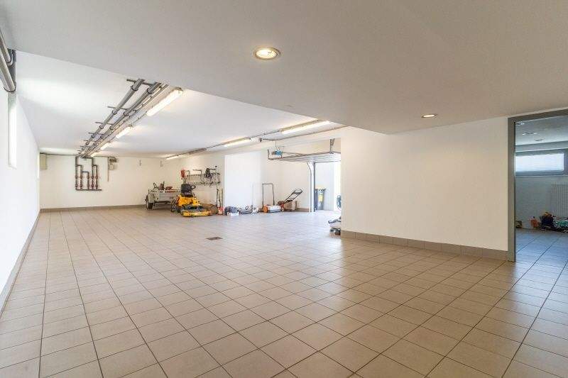 Einfamilienhaus Burghaun Hünhan - 7 Zimmer, 362 m&sup2;, 1.250.000&euro; | Angebot:25664893