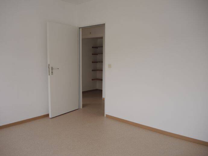 Etagenwohnung Bad Brückenau Staatsbad Brückenau - 4 Zimmer, 96 m&sup2;, 585&euro; | Angebot:26796331