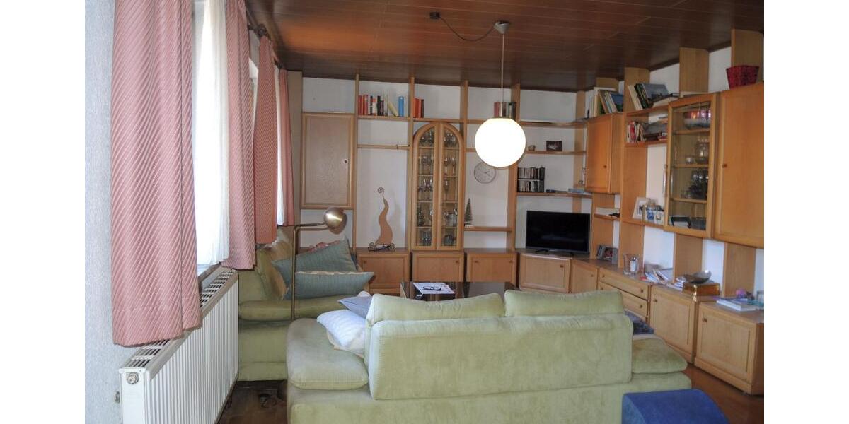 Einfamilienhaus Riedenberg - 8 Zimmer, 185 m&sup2;, 175.000&euro; | Angebot:25589668