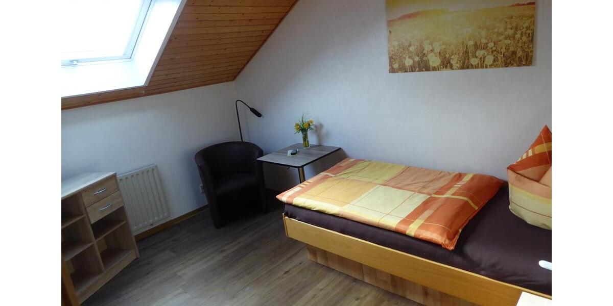 Einfamilienhaus Grebenhain - 11 Zimmer, 263 m&sup2;, 399.000&euro; | Angebot:26960087