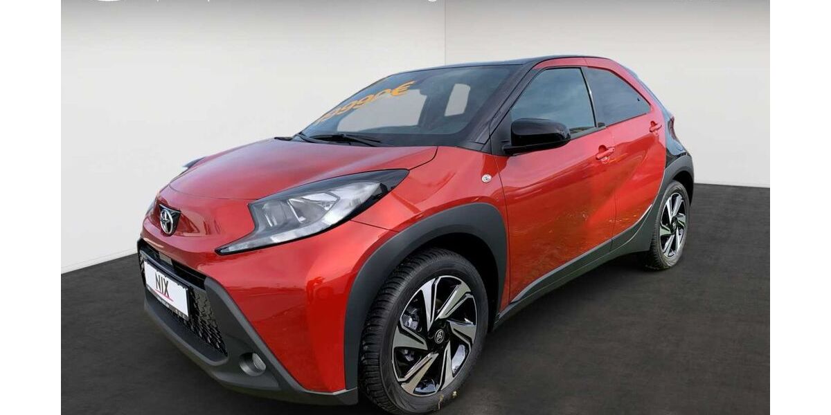 Toyota Aygo (X) 3.500 km 17.990 &euro; Petersberg 36100