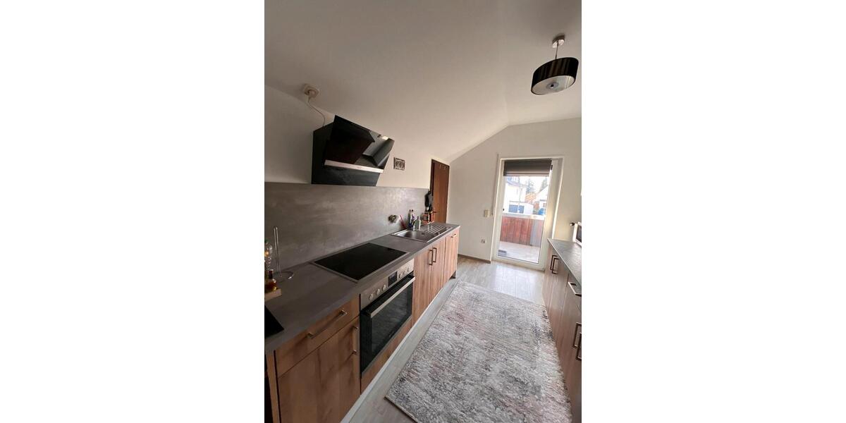 Dachgeschoßwohnung Künzell - 2 Zimmer, 98 m&sup2;, 900&euro; | Angebot:25403298