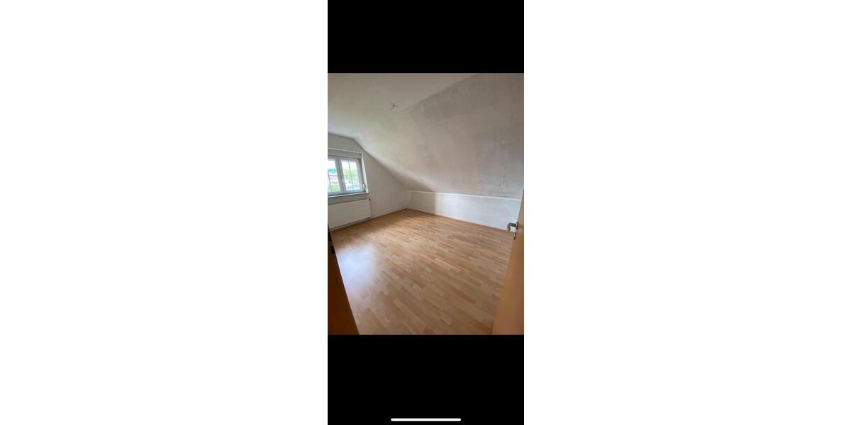 Dachgeschoßwohnung Schlüchtern - 4 Zimmer, 97 m&sup2;, 870&euro; | Angebot:25718531