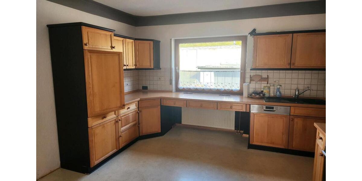 Einfamilienhaus Eiterfeld - 7 Zimmer, 140 m&sup2;, 215.000&euro; | Angebot:25870044