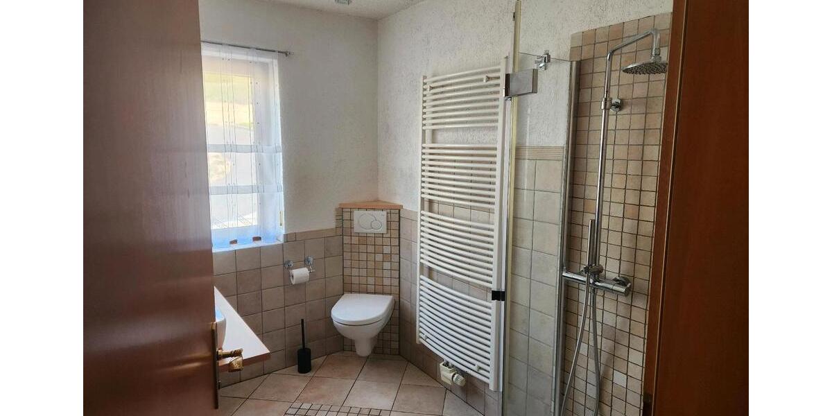 Einfamilienhaus Eiterfeld - 7 Zimmer, 140 m&sup2;, 215.000&euro; | Angebot:25870044