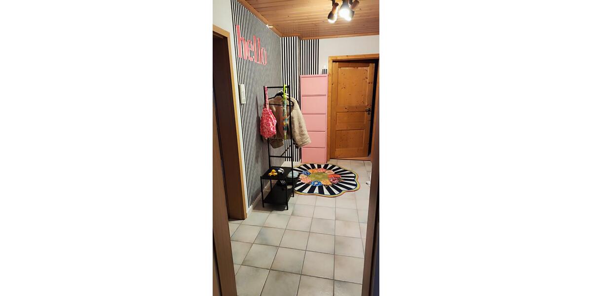 Etagenwohnung Burghaun - 5.5 Zimmer, 107 m&sup2;, 1.250&euro; | Angebot:24655667