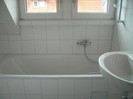 Dachgeschoßwohnung Petersberg - 3 Zimmer, 41 m&sup2;, 395&euro; | Angebot:26543122