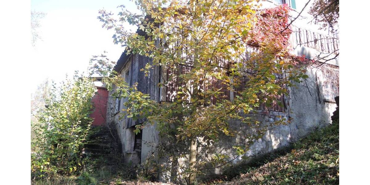 Einfamilienhaus Riedenberg - 8 Zimmer, 185 m&sup2;, 175.000&euro; | Angebot:25837168