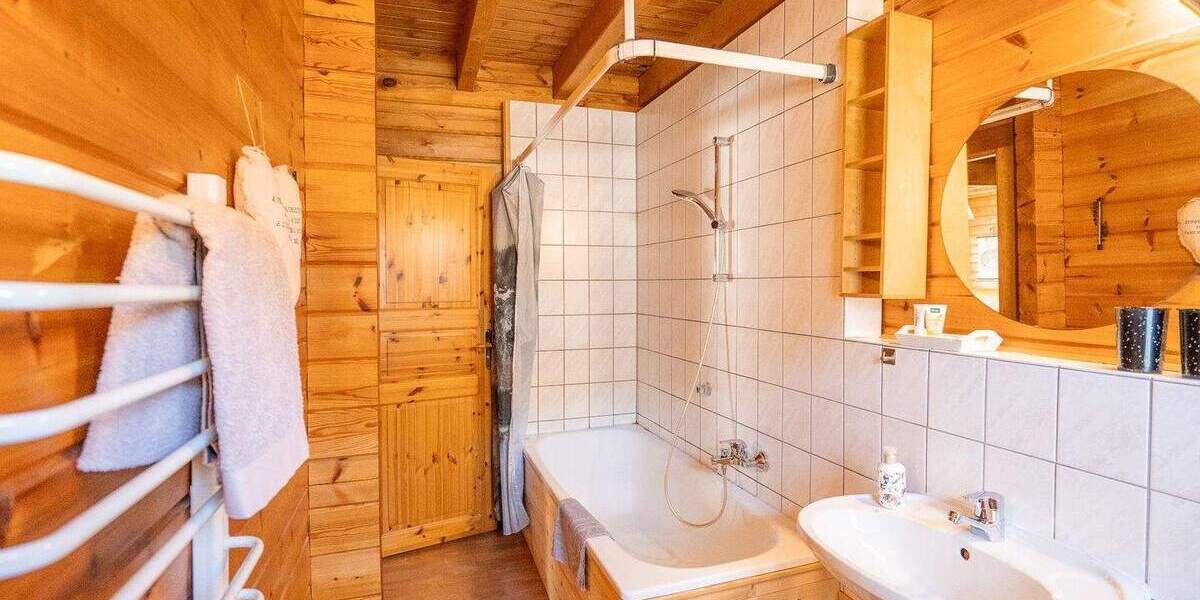 Mehrfamilienhaus, Wohnhaus Hilders Unterbernhards - 5 Zimmer, 120 m&sup2;, 265.000&euro; | Angebot:25820639