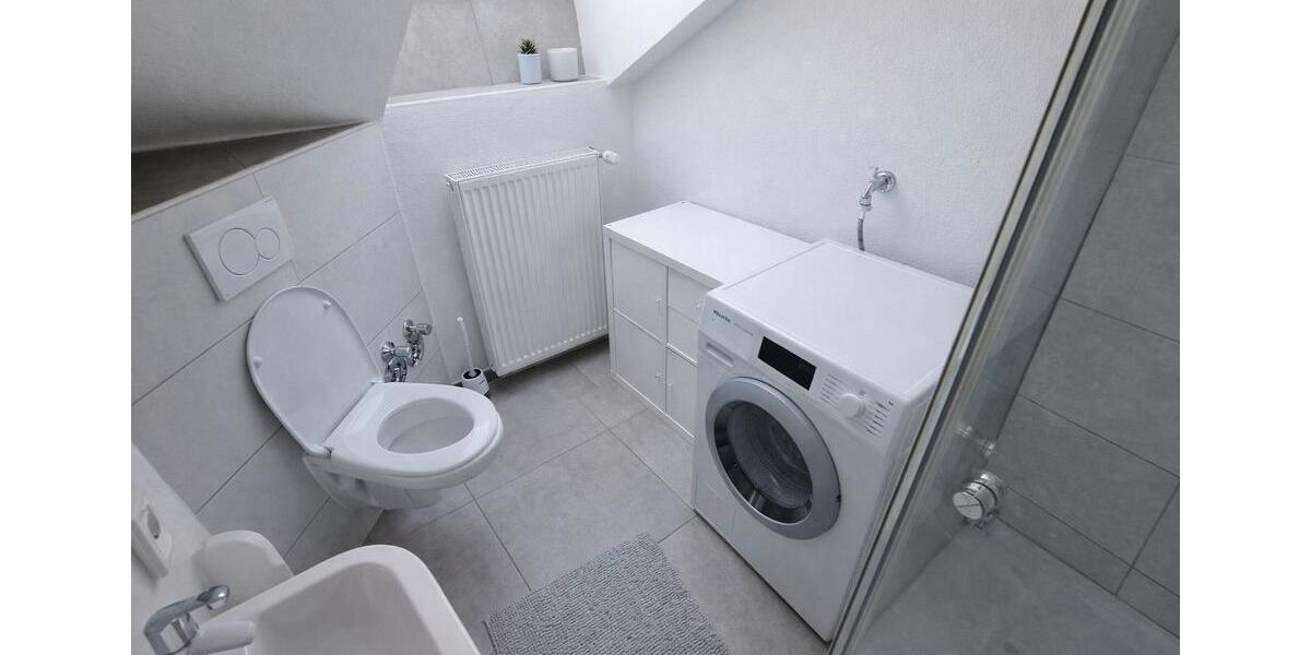 Dachgeschoßwohnung Flieden - 3 Zimmer, 90 m&sup2;, 700&euro; | Angebot:26044433