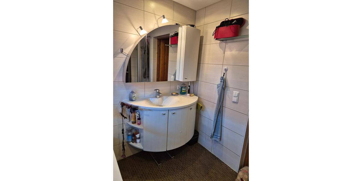 Einfamilienhaus Niederaula - 7 Zimmer, 150 m&sup2;, 1.500&euro; | Angebot:25416138