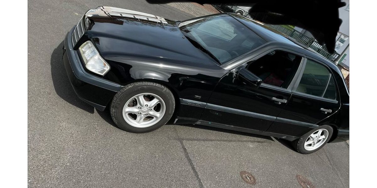 Mercedes-Benz C 180 331.000 km 1.690 &euro; Eichenzell 36124