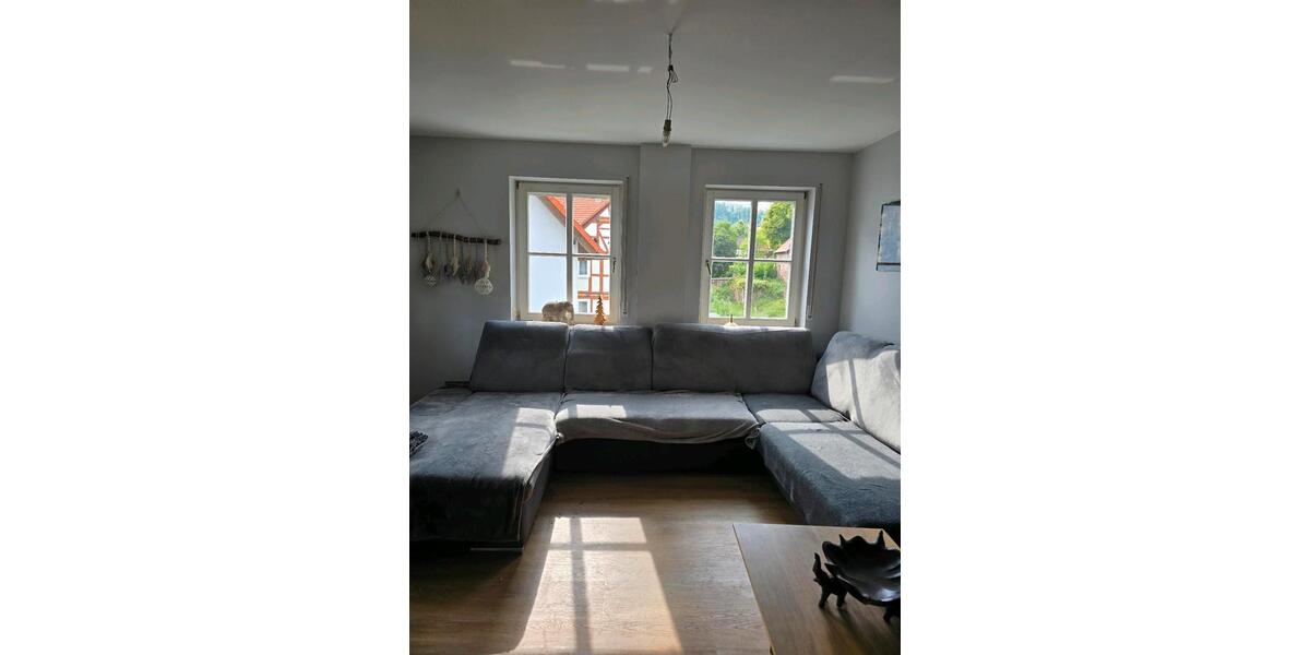 Einfamilienhaus Eiterfeld - 9 Zimmer, 220 m&sup2;, 300.000&euro; | Angebot:26770391