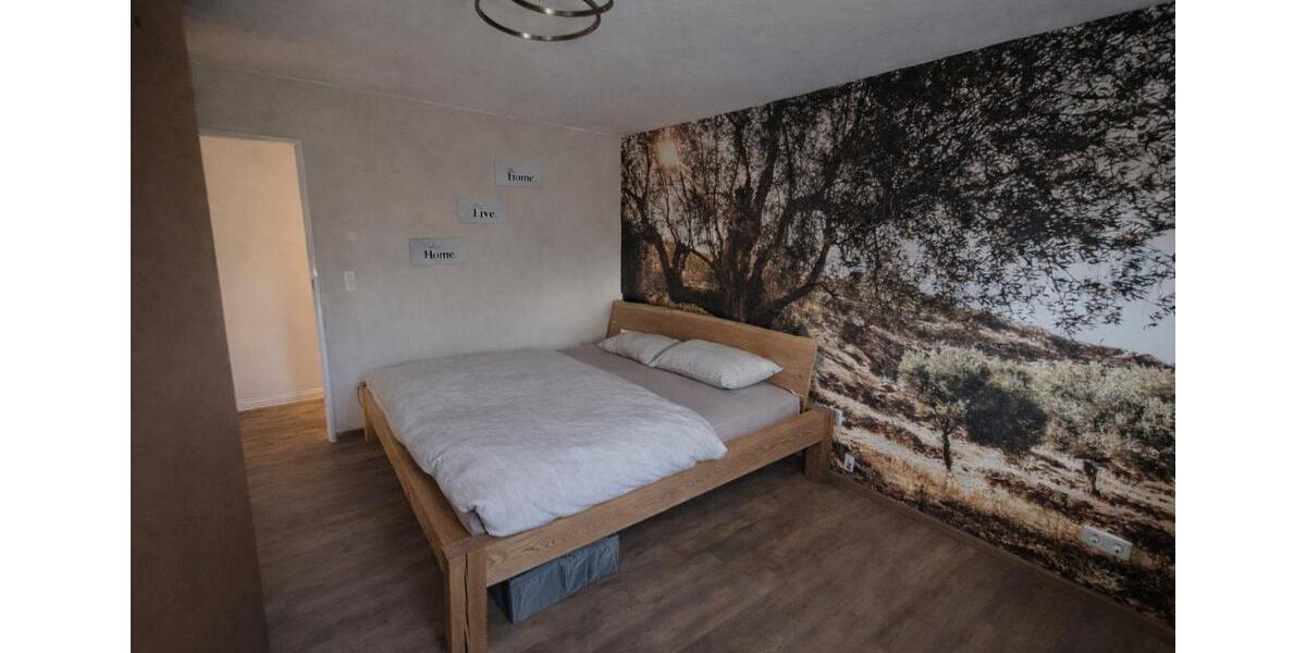 Dachgeschoßwohnung Flieden - 3 Zimmer, 90 m&sup2;, 700&euro; | Angebot:26044433