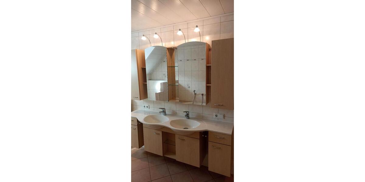 Dachgeschoßwohnung Fulda Aschenberg - 3 Zimmer, 95 m&sup2;, 850&euro; | Angebot:26626604