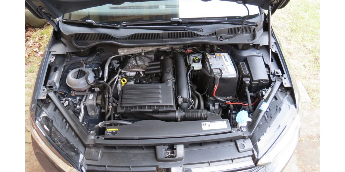 VW Golf Sportsvan 99.645 km 9.990 &euro; Hosenfeld 36154