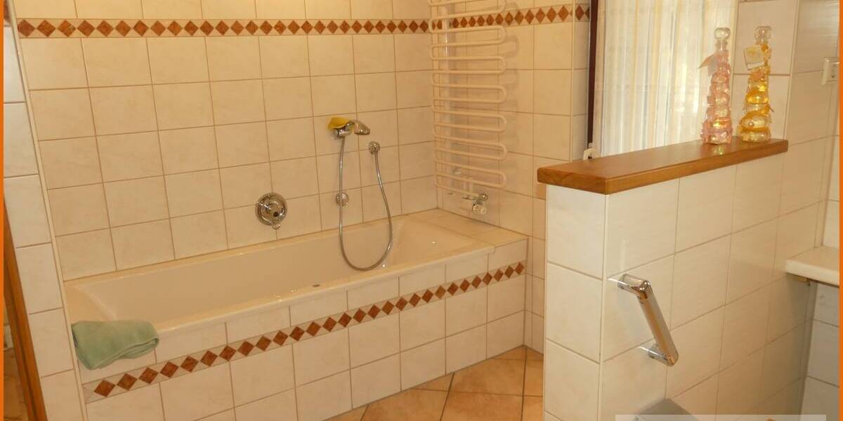 Mehrfamilienhaus, Wohnhaus Sinntal / Oberzell Oberzell - 8 Zimmer, 212 m&sup2;, 275.000&euro; | Angebot:26392538