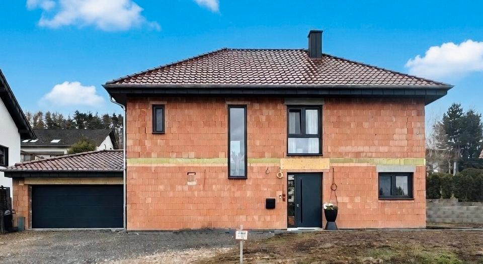 Einfamilienhaus Hünfeld - 4 Zimmer, 154 m&sup2;, 580.000&euro; | Angebot:25638941