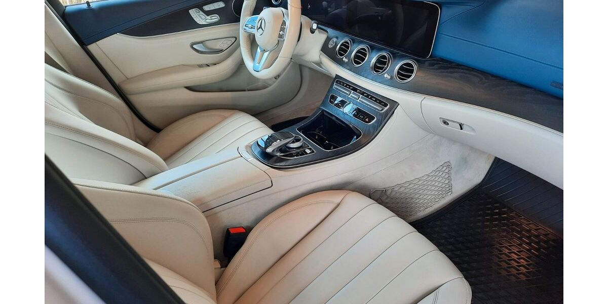 Mercedes-Benz E 300 108.600 km 24.800 &euro; Haunetal 36166