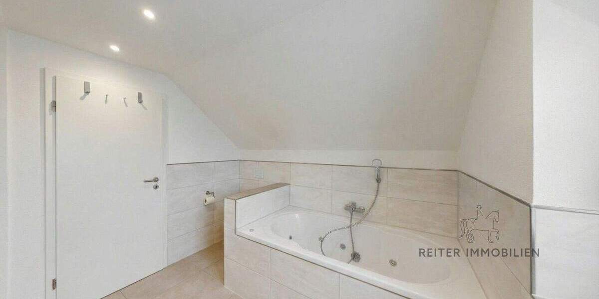 Mehrfamilienhaus, Wohnhaus Hünfeld-Nüst Nüst - 8 Zimmer, 156 m&sup2;, 449.000&euro; | Angebot:25703752