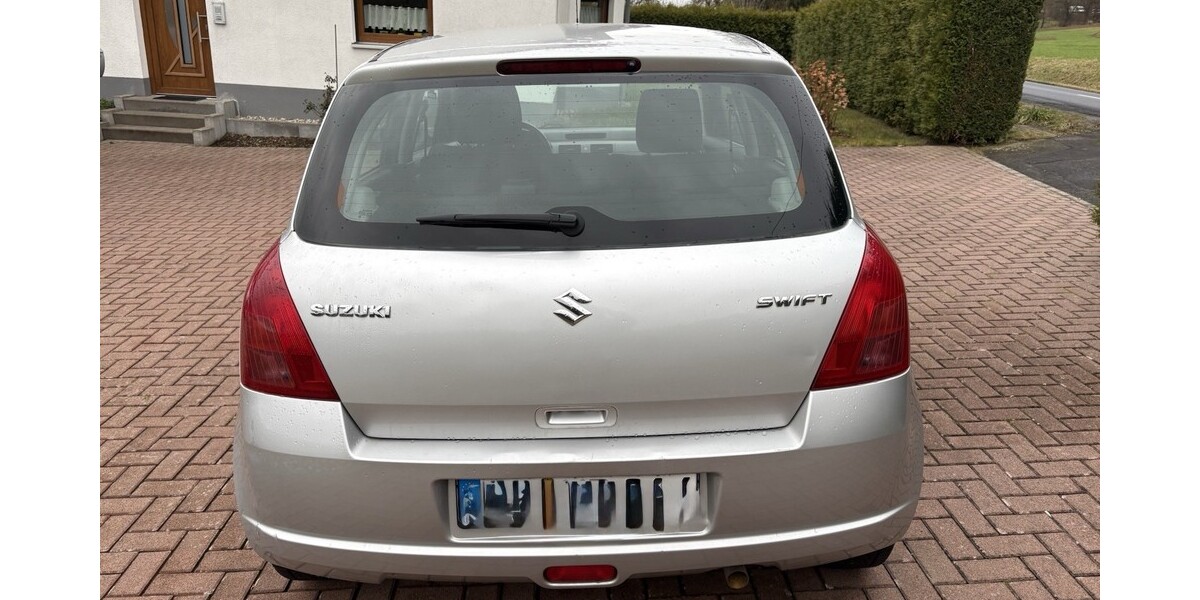 Suzuki Swift 217.000 km 2.699 &euro; Petersberg 36100
