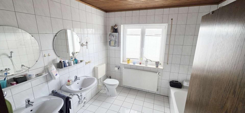 Dachgeschoßwohnung Freiensteinau - 4 Zimmer, 103 m&sup2;, 640&euro; | Angebot:26004731